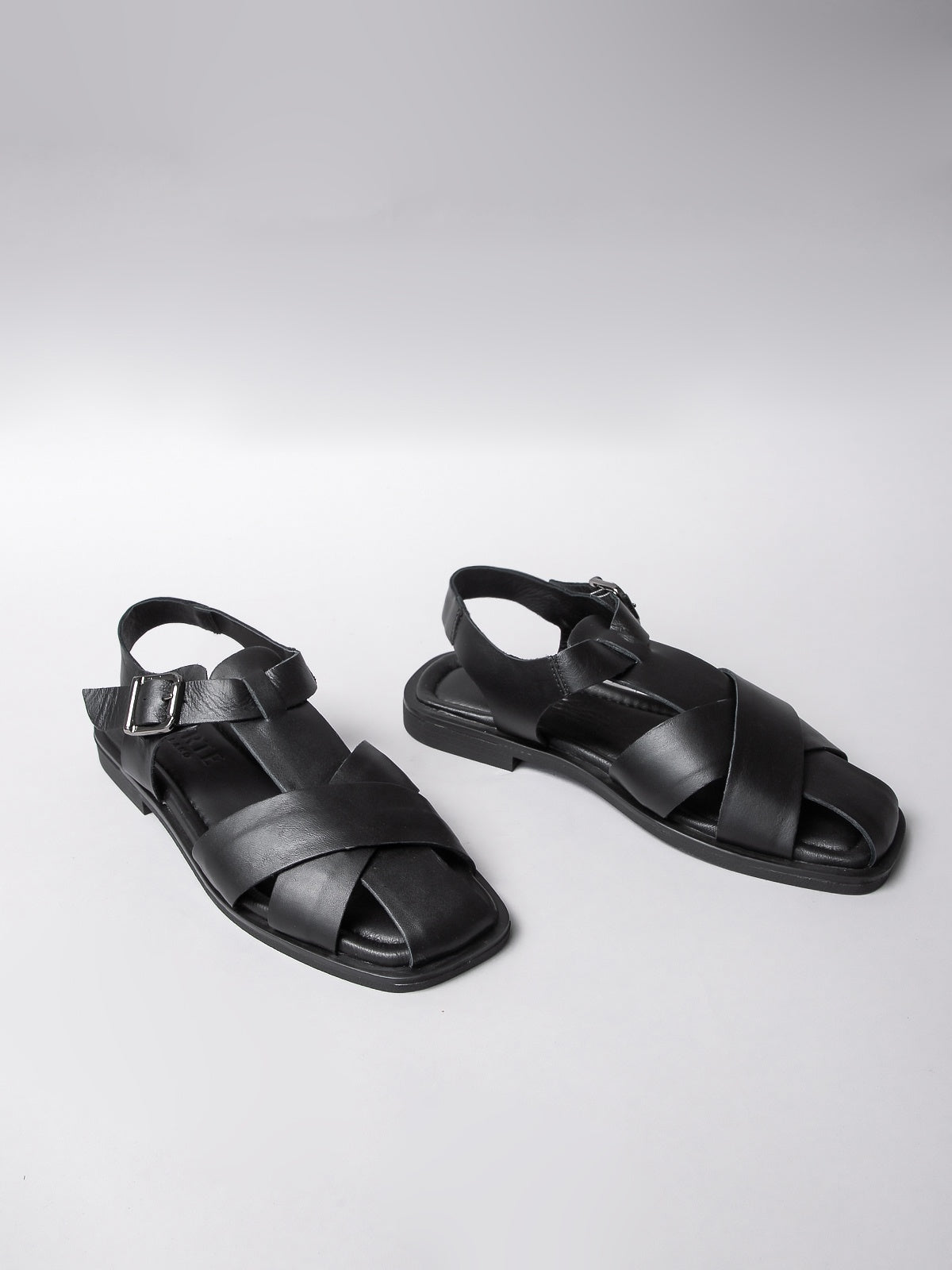 Women's leather sandals