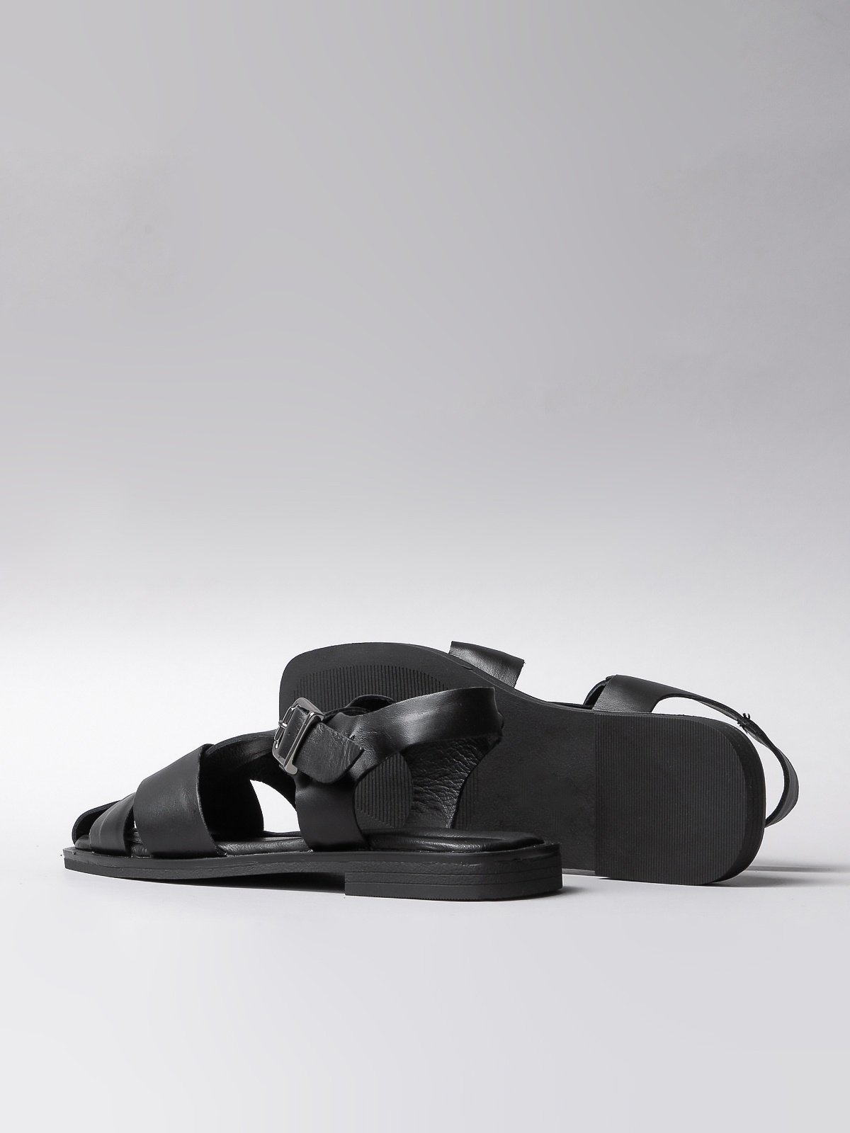 Women's leather sandals