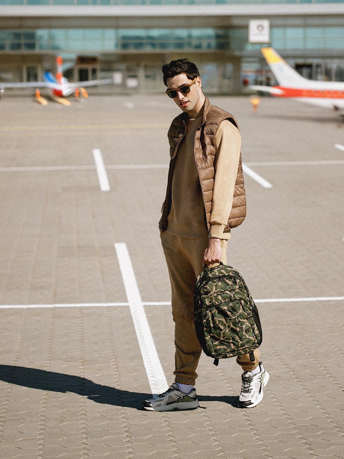 Men's sports trousers