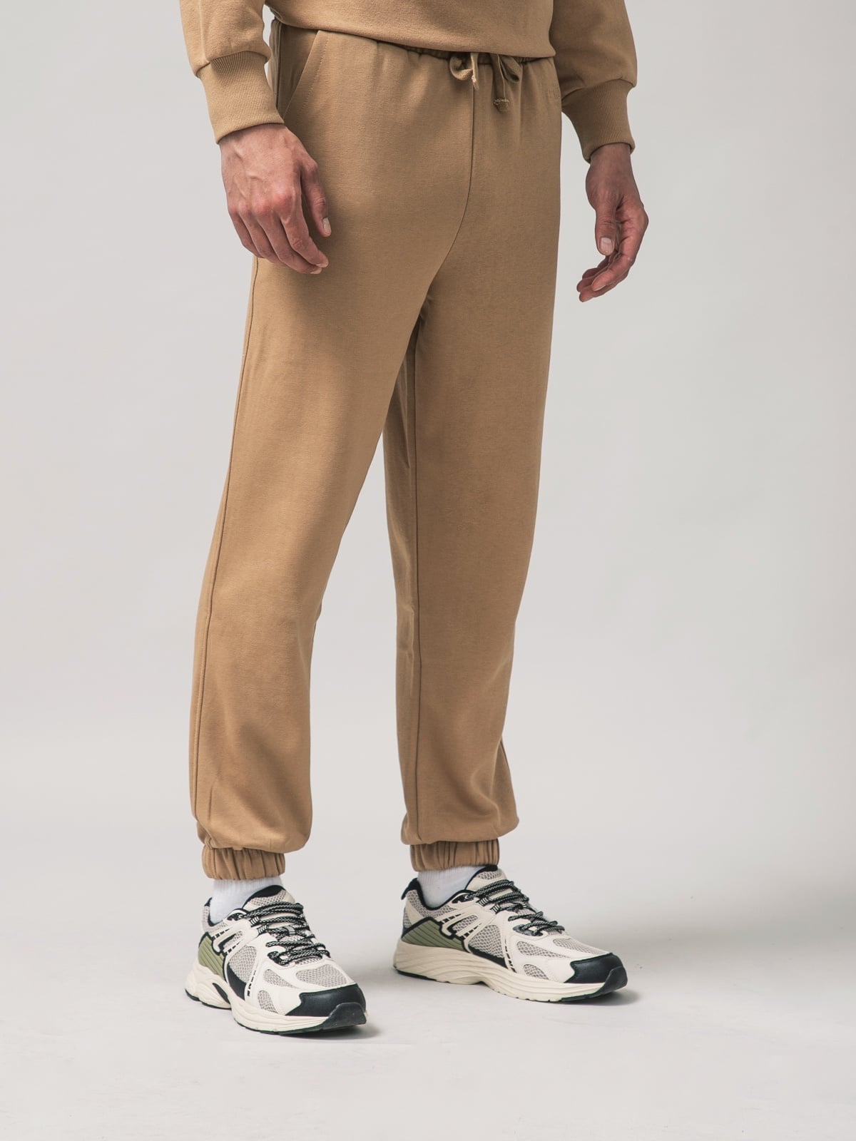 Men's sports trousers