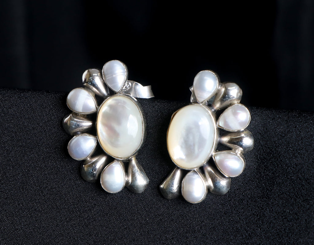 Semicircular Pearl Earrings