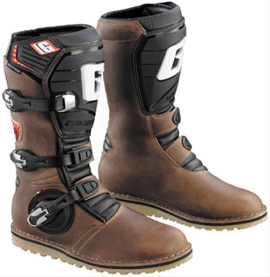 RIDING BOOT