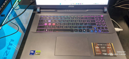 MSI Vector 17 HX AI A2XW